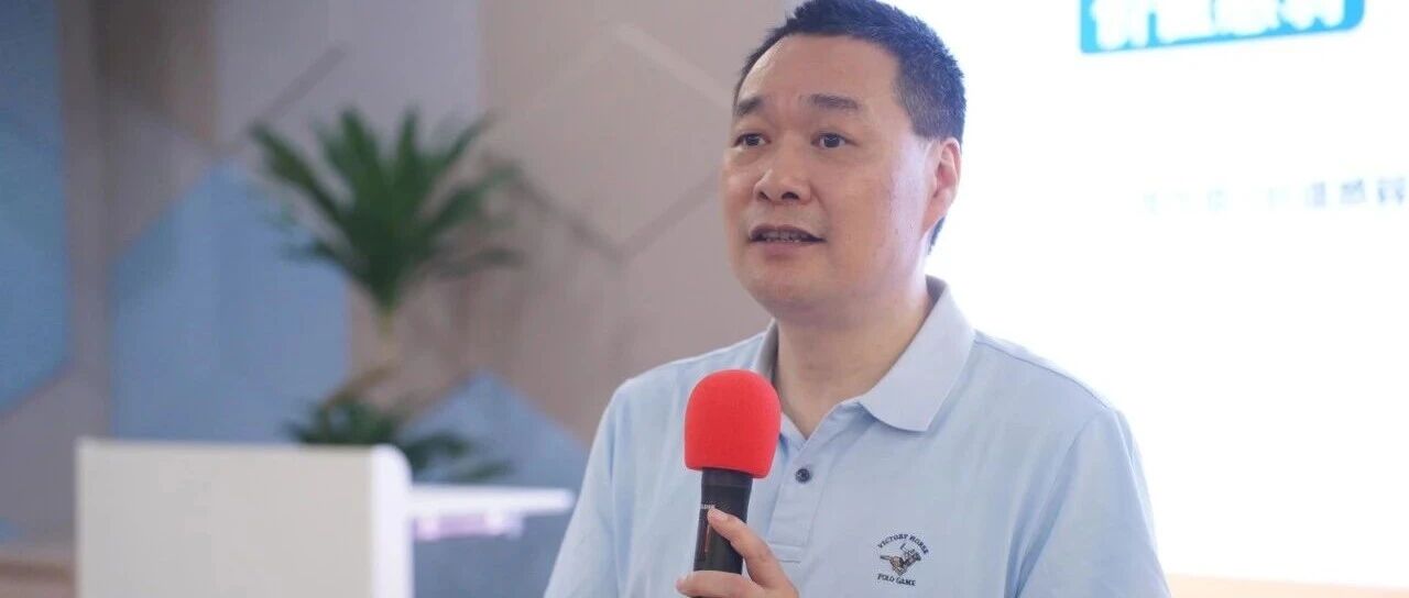 管理五字诀：督导、带练、激励、谋思、点评